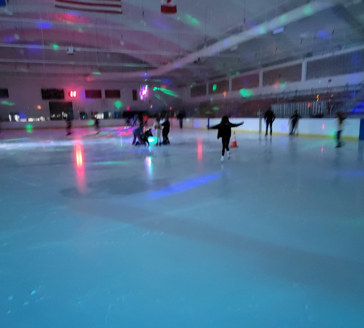 veterans-memorial-ice-rink-photo